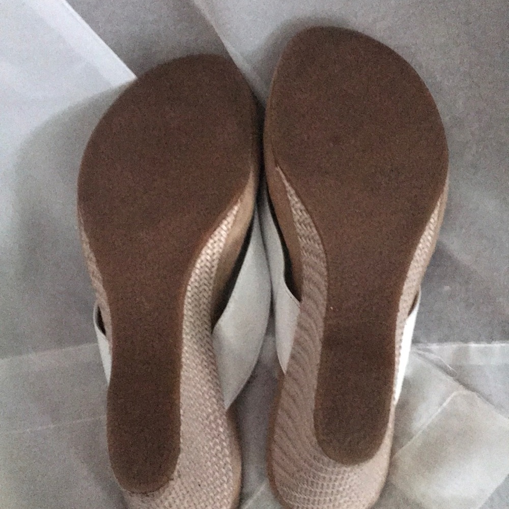 🌼Wedged Sandals!!🌼 - Picture 3 of 4